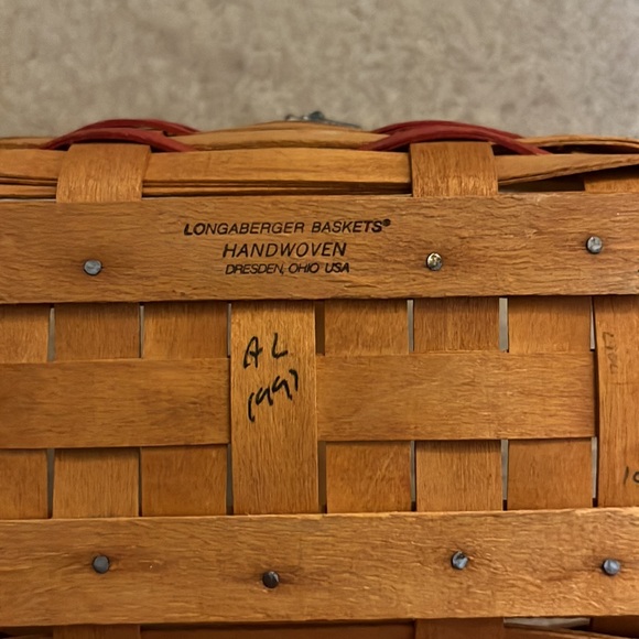 Longaberger Sweetheart Basket - Picture 7 of 11